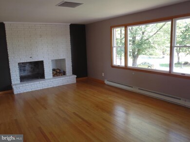 155 Linwood Dr, Chambersburg, PA 17202 - photo 5