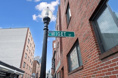 8 Wiget St unit 1, Boston, MA 02113 - photo 2
