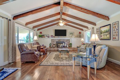 21133FallingLeaf-2