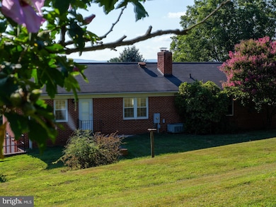 17152 Bridge View Ct, Paeonian Springs, VA 20129 - photo 7