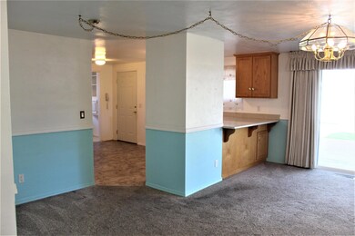 1161 NE 9th St, Grants Pass, OR 97526 - photo 7