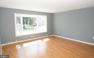 705 W Birchtree Ln, Claymont, DE 19703 - photo 2