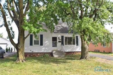 918 W College Ave, Woodville, OH 43469 - photo 2