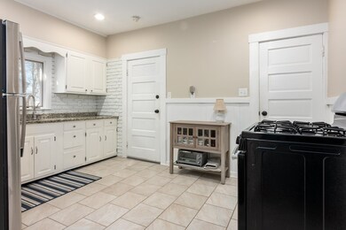 52-54 Marlboro St unit 1, Newburyport, MA 01950 - photo 6