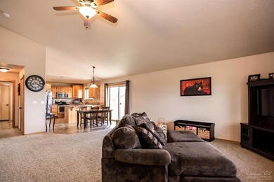 2361 NW 8th St, Redmond, OR 97756 - photo 6