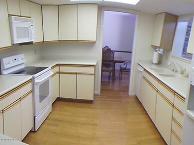Kitchen - Alt View.img