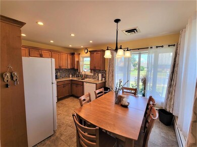 3406 Thomas St, Whitehall, PA 18052 - photo 4