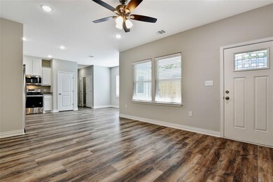 515 W Bond St, Denison, TX 75020 - photo 5