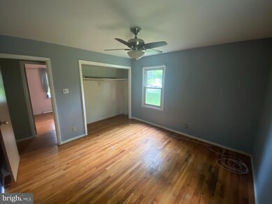 69 Cedar Dr, Doylestown, PA 18901 - photo 4