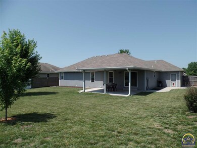 4516 SW Misty Harbor Dr, Topeka, KS 66610 - photo 3