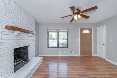 10906 Oak Harbor Dr L-8