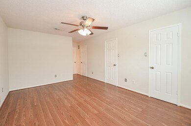 1135 Country Place Dr, Houston, TX 77079 - photo 5