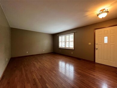 611 Johnny Dr, Maryville, IL 62062 - photo 2