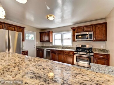 818 Fairoak Ave, Hyattsville, MD 20783 - photo 4