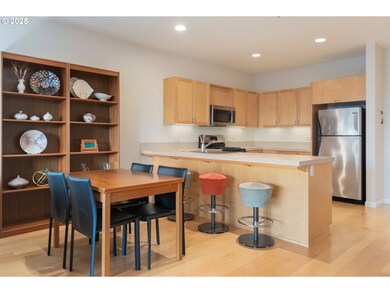 1375 Olive St unit 503, Eugene, OR 97401 - photo 5