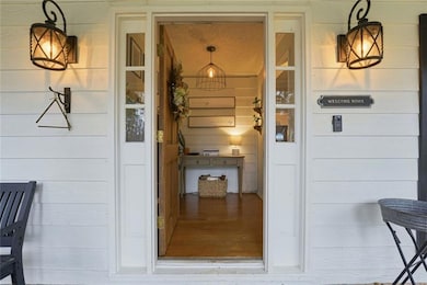 201 Lexington Dr, Woodstock, GA 30188 - photo 4