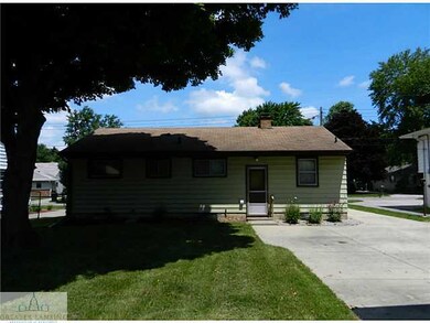 937 Hein Ave, Lansing, MI 48911 - photo 2
