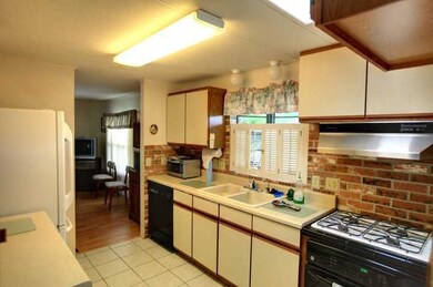 930 Cypress St, Sebastian, FL 32976 - photo 4