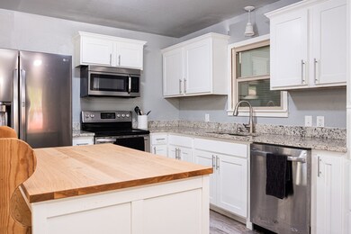 607 Leland St, Kerrville, TX 78028 - photo 4