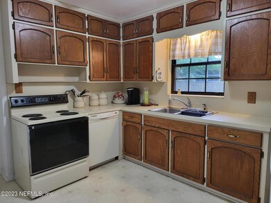 7155 Singapore Rd, Jacksonville, FL 32216 - photo 5