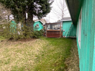 1013 Hemlock St, Kodiak, AK 99615 - photo 3