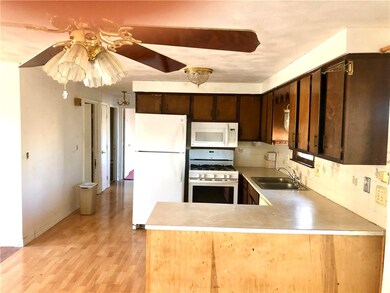 43 Lakeside Ave, Cranston, RI 02910 - photo 5