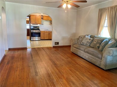 913 Dewitt Ave, Mattoon, IL 61938 - photo 5