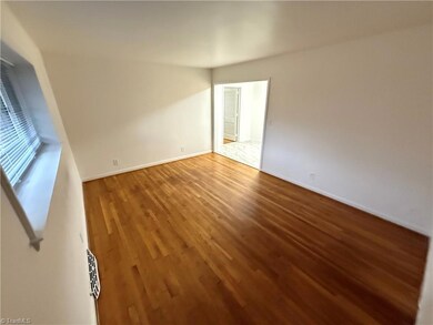1608 W Northwest Blvd unit A, Winston Salem, NC 27104 - photo 3