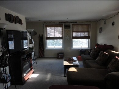 26 Lowell St unit A, Rochester, NH 03867 - photo 4