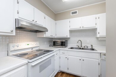 Continental Towers unit 701, Lexington, KY 40503 - photo 6