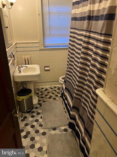 1327 Linden St, Reading, PA 19604 - photo 7