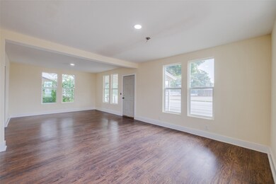 1410 Fannin St, Columbus, TX 78934 - photo 6