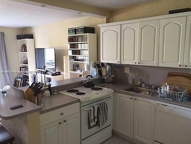 7487 SW 82nd St unit C309, Miami, FL 33143 - photo 3