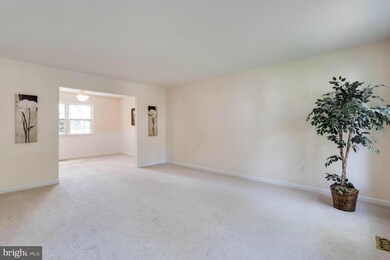 2823 N Yucatan St, Arlington, VA 22213 - photo 4
