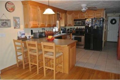 18 Mount Henry Rd, Shirley, MA 01464 - photo 2