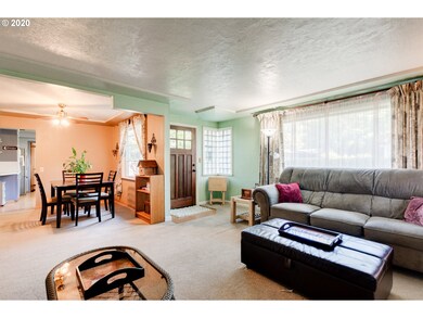 435 S Locust St, Canby, OR 97013 - photo 7