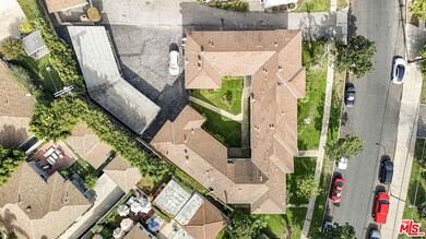 7933 Alverstone Ave, Los Angeles, CA 90045 - photo 6