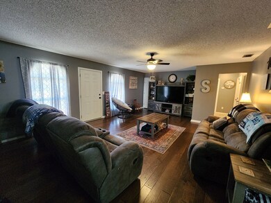 145 Brunswick Ave, Fitzgerald, GA 31750 - photo 3