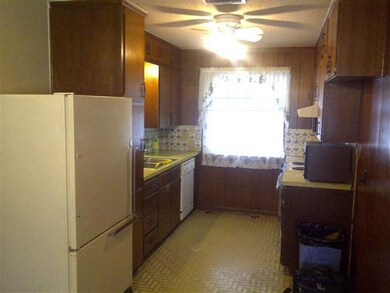 515 Elizabeth St, Troy, TX 76579 - photo 2