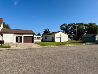 121 S 9th St, Wishek, ND 58495 - photo 2