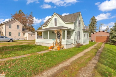 726 Turrill Ave, Lapeer, MI 48446 - photo 4