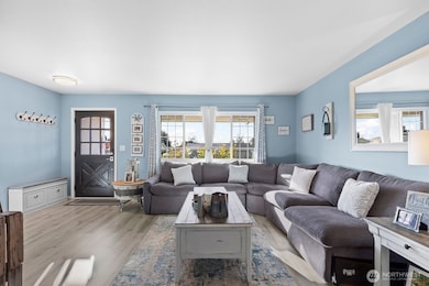 1505 Walnut St, Zillah, WA 98953 - photo 6