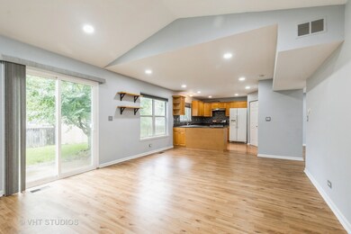 780 Trinity Ct, Carol Stream, IL 60188 - photo 7