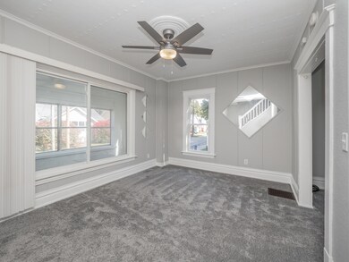 114 E. Maple St-106
