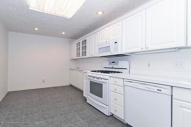 2396 Sapphire Lane dinette