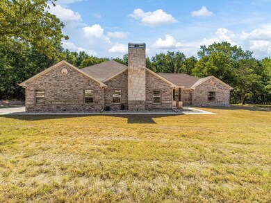 204 Amanda Dr, Weatherford, TX 76088 - photo 2