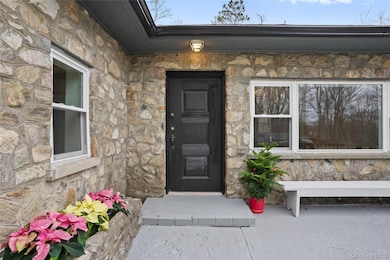 517 E Mountain Rd N unit 515-517, Cold Spring, NY 10516 - photo 3