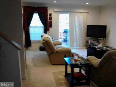 16908 Point Pleasant Ln, Dumfries, VA 22026 - photo 4