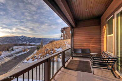 1515eLongviewDr-010