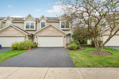 966 Viewpoint Dr, Lake In the Hills, IL 60156 - photo 2